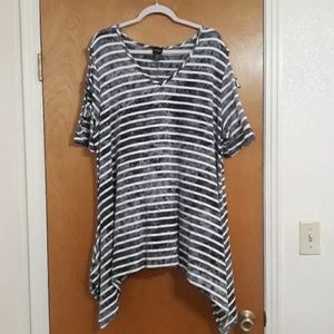 Asymmetrical hem Tunic with sleeve detail